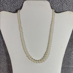 Elegant Pearl Necklace